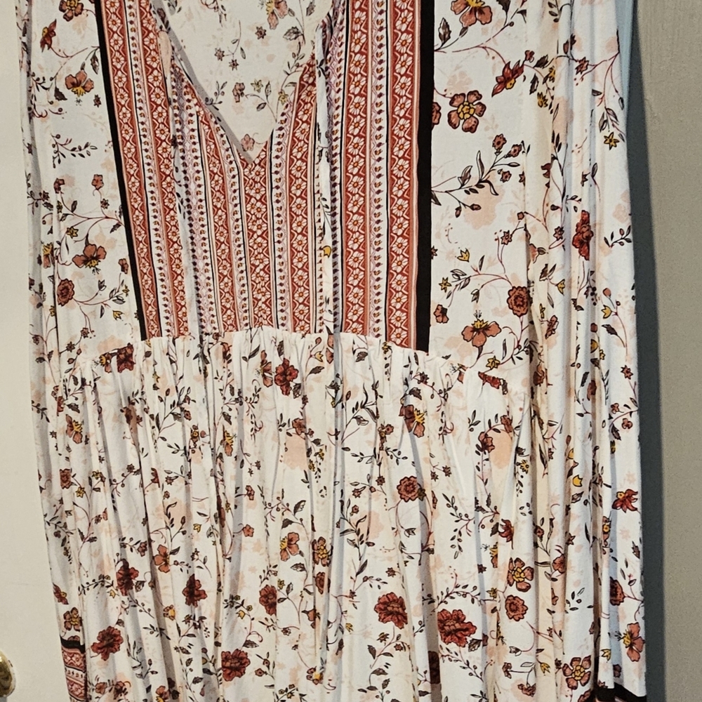 Dress - Picture 5 of 5